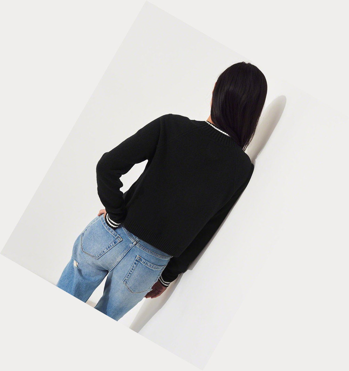 Black Women's Hollister Crop Crewneck Sweaters | UK-982UBMO