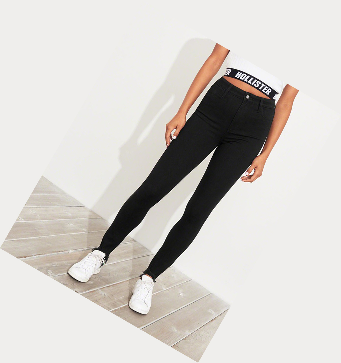 Black Women's Hollister Extreme Stretch Ultra High-Rise Extreme Skinny Jeans | UK-718RTMX