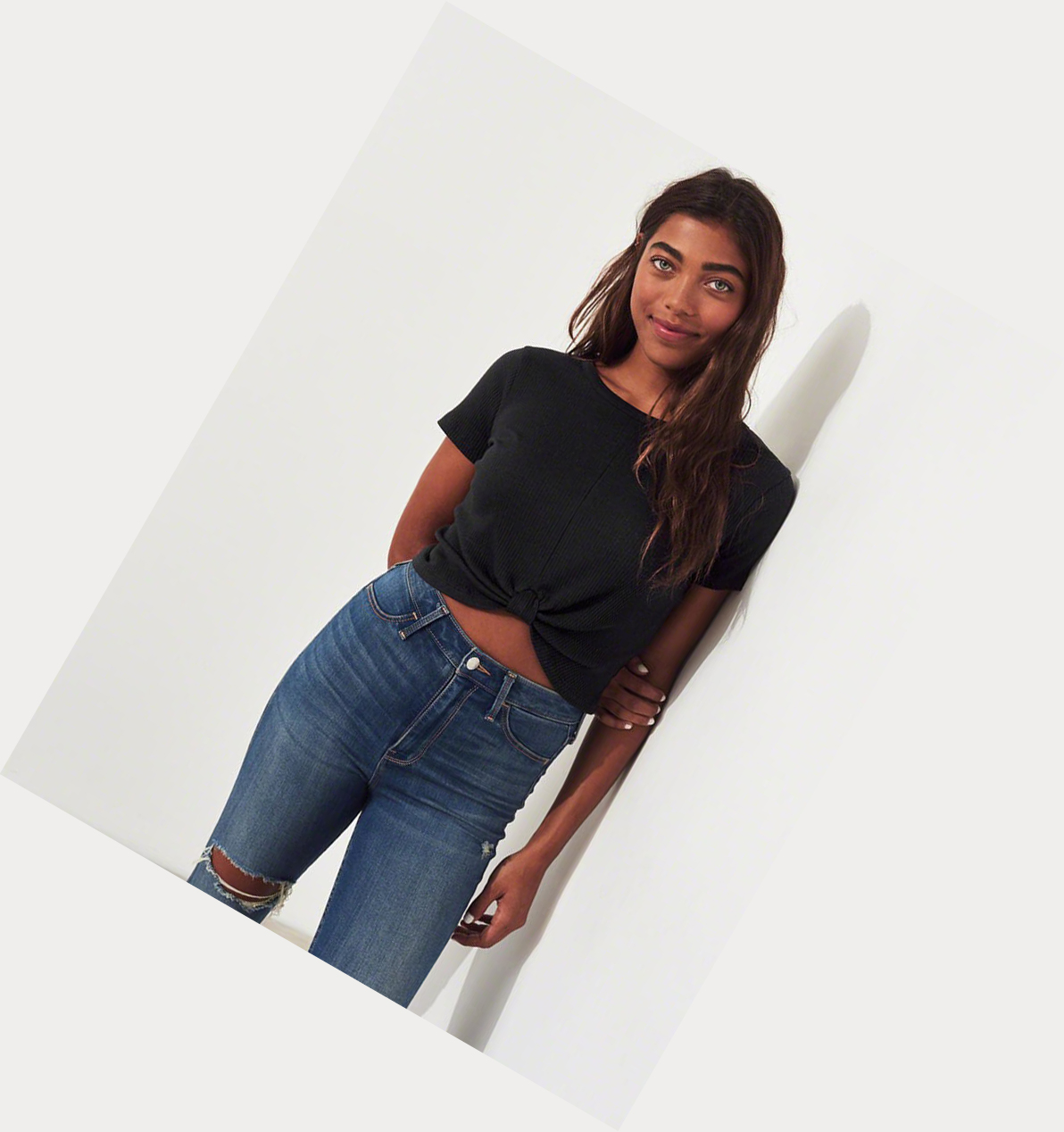 Black Women's Hollister Knot-Front Crop Short Sleeve | UK-765EZVO