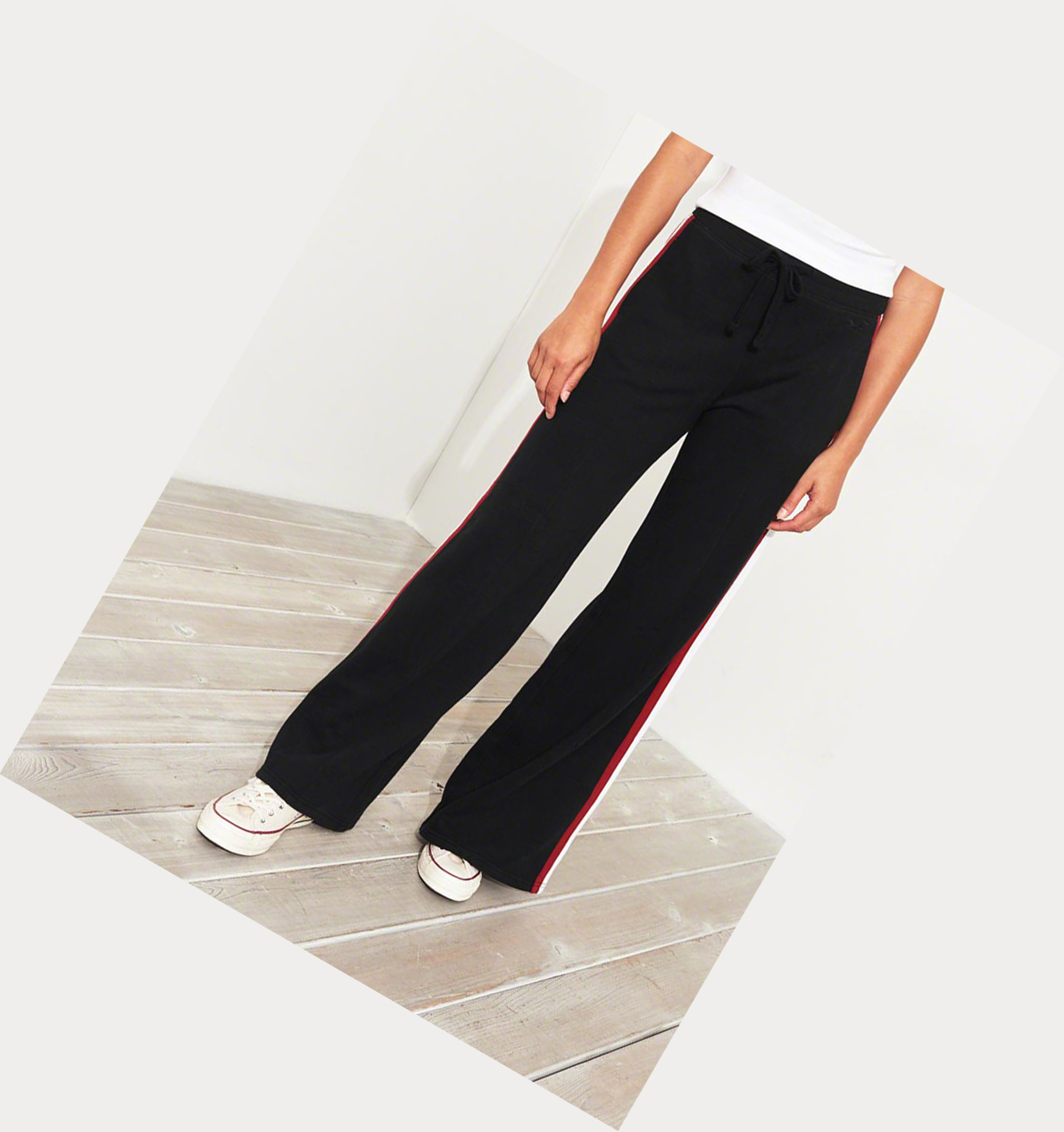 Black Women's Hollister Ultra High-Rise Wide-Leg Fleece Track Sweatpants | UK-459SGKU