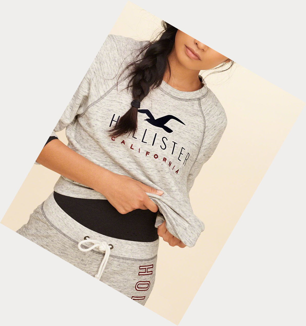 Grey Women's Hollister Graphic Crewneck Sweatshirts | UK-461KOBM