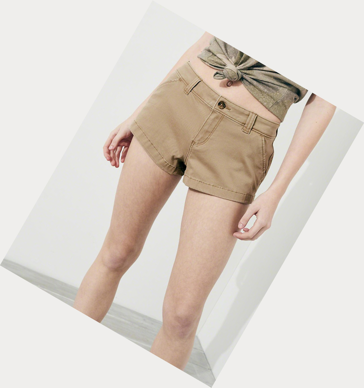 Khaki Women's Hollister Stretch Low-Rise Twill Chino Shorts | UK-615XWZO