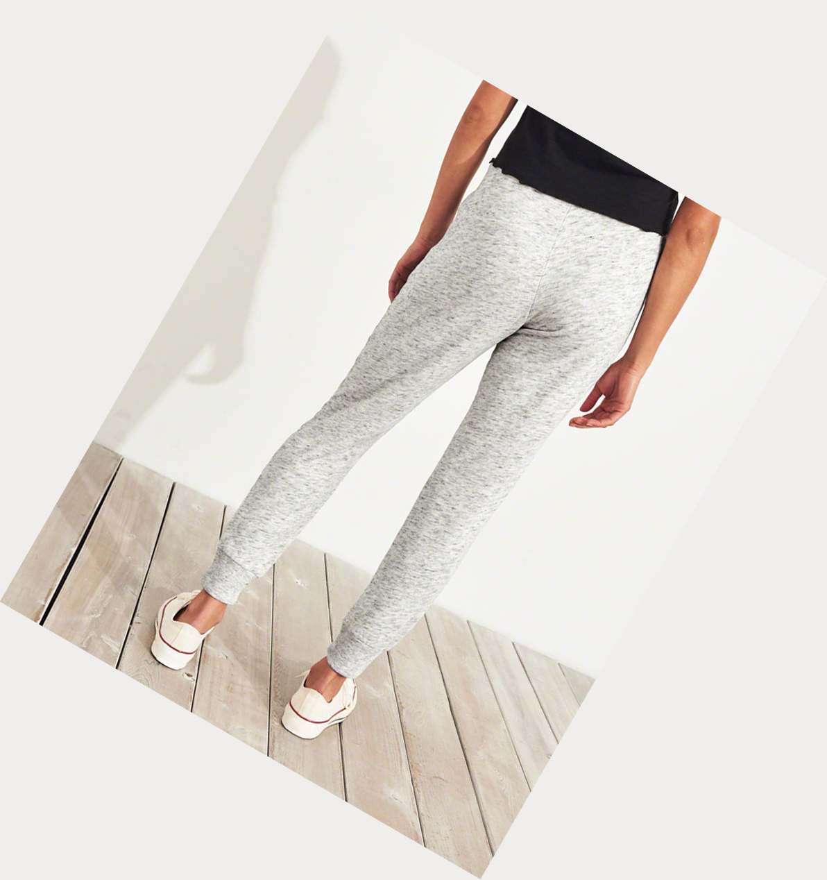 Light Grey Women's Hollister Mid-Rise Fleece Sweatpants | UK-496VPSY