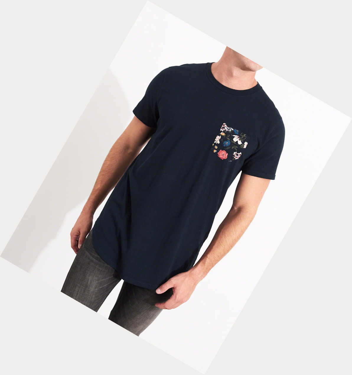 Navy Men's Hollister Must-Have Curved Hem Short Sleeve | UK-943LURP