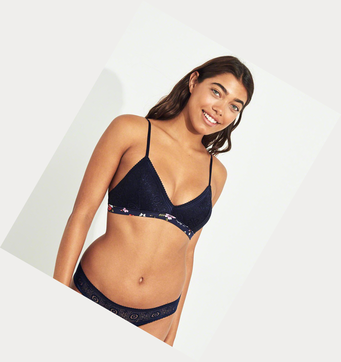 Navy Women's Hollister Lace Triangle With Removable Pads Bras | UK-059TGRK