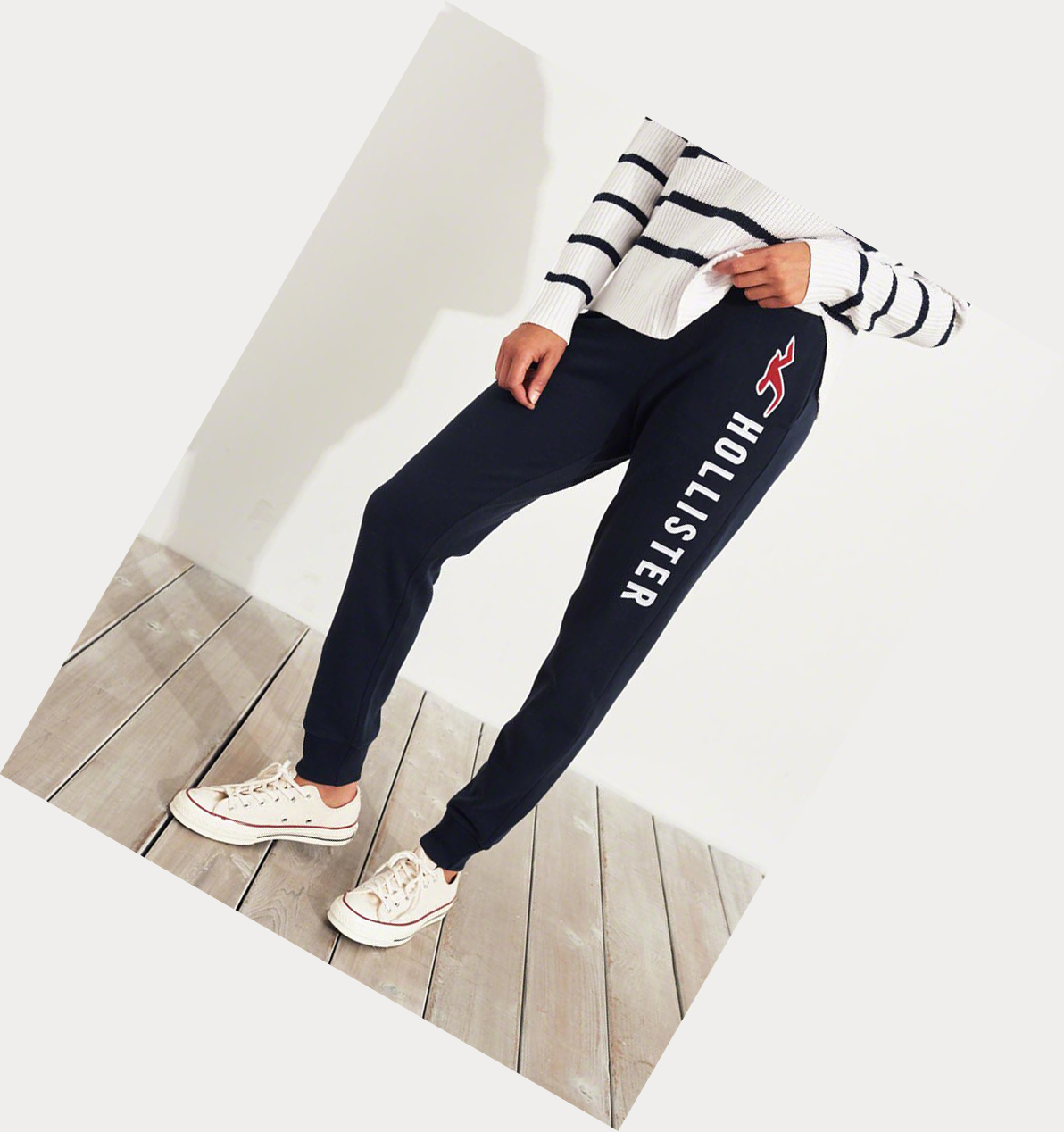 Navy Women's Hollister Mid-Rise Fleece Sweatpants | UK-735YMZF