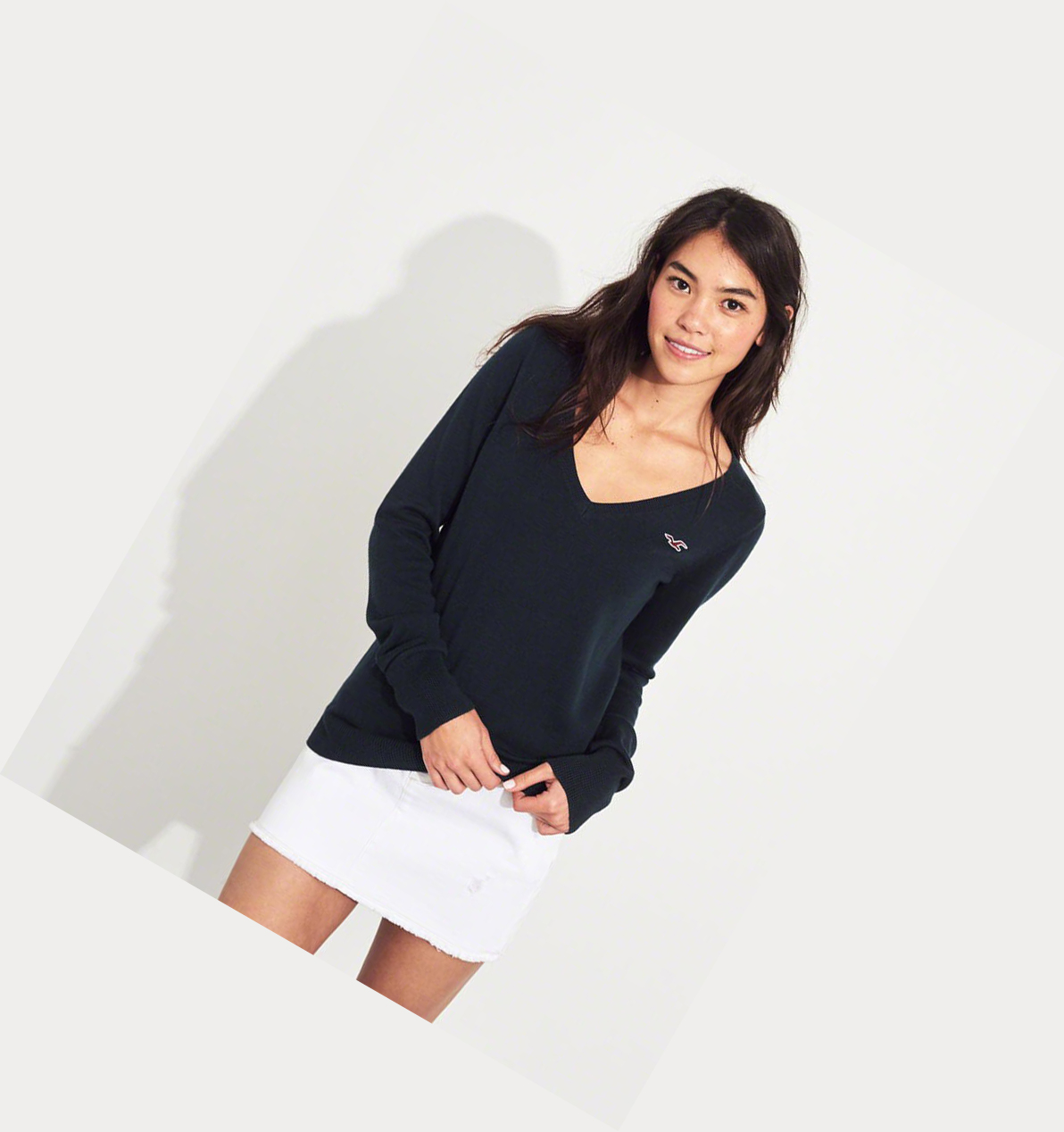 Navy Women's Hollister V-Neck Sweaters | UK-048JGQE