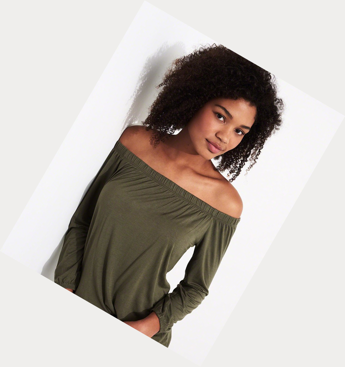 Olive Women's Hollister Off-The-Shoulder Long Sleeve | UK-673MTCX