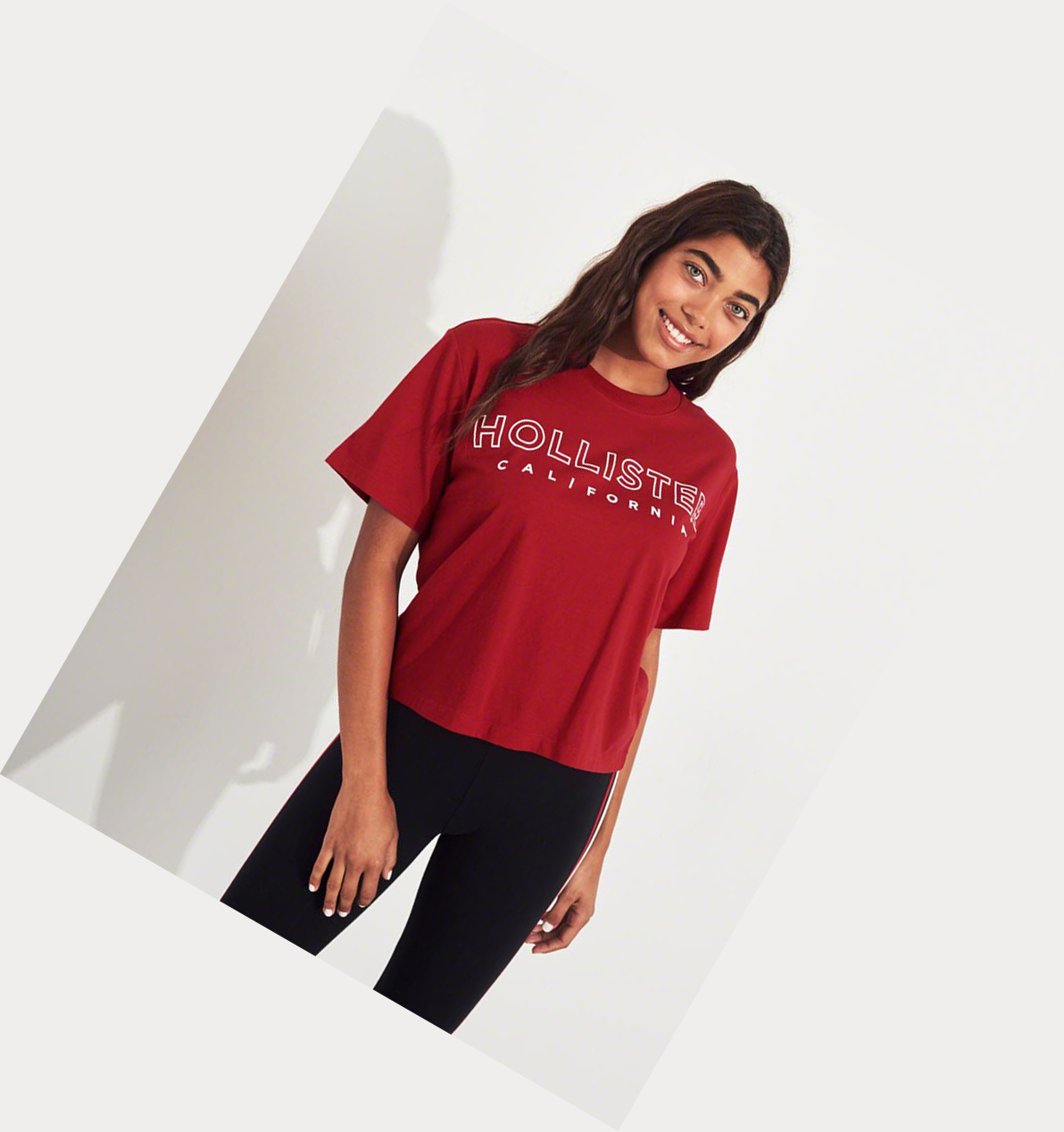 Red Women's Hollister Crop Boyfriend Short Sleeve | UK-032UREN